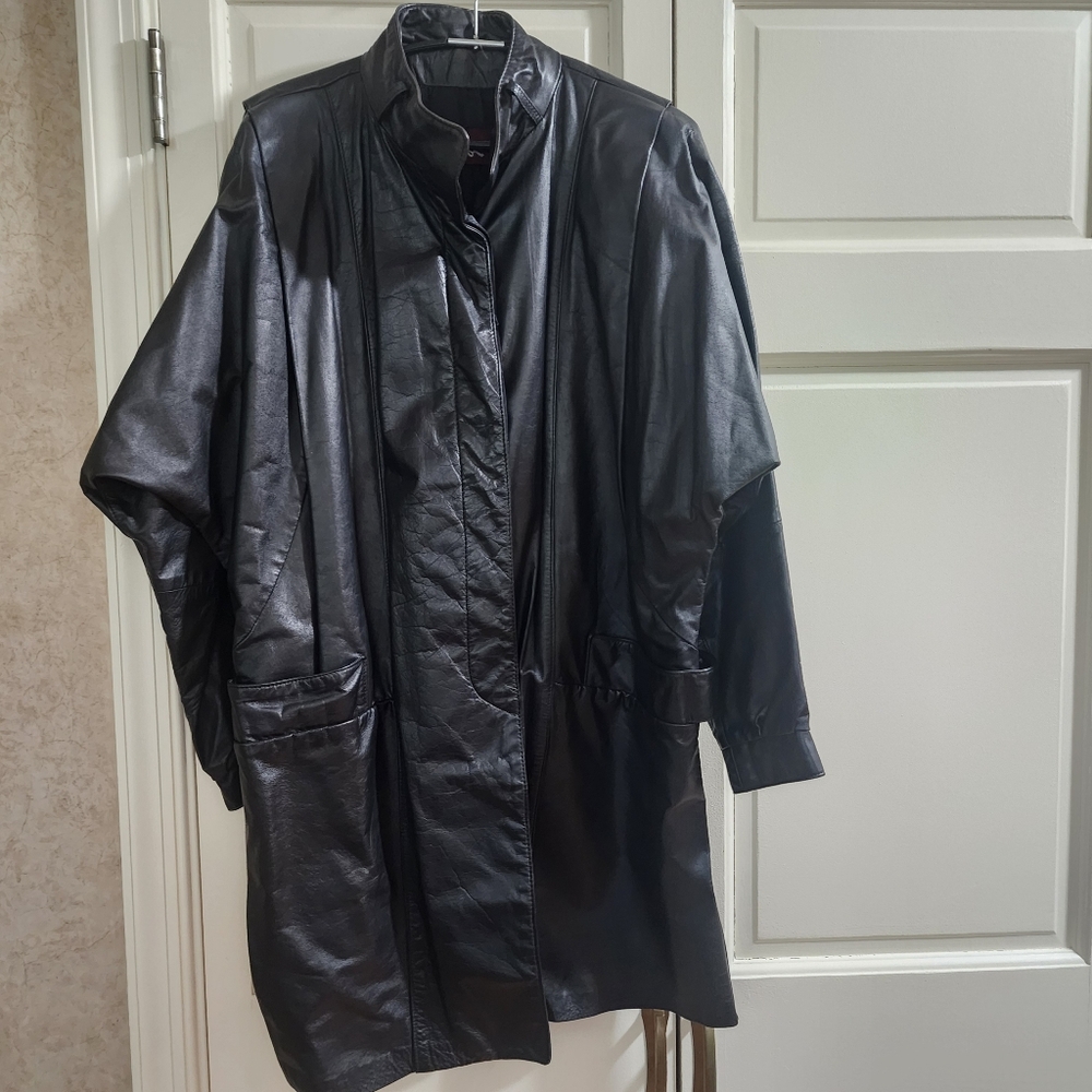 Tibor Black Leather Trench Coat.Vitage No Size Tag.